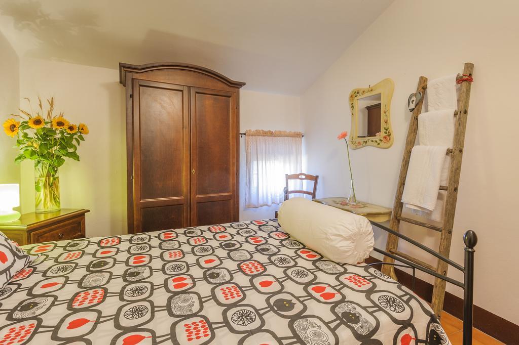 Locanda Di Casalmustia Castelmuzio Szoba fotó