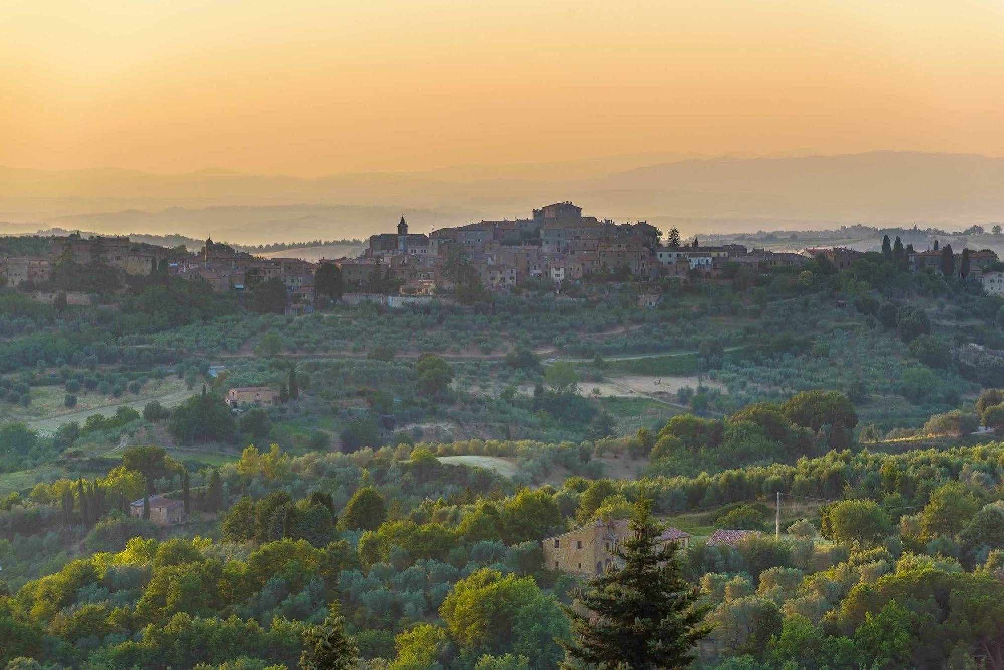 Locanda Di Casalmustia Castelmuzio Kültér fotó